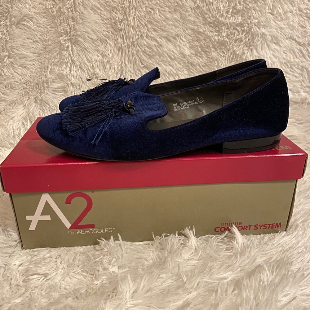 💙Gently used💙Tassel loafers blue fauxsued fabric